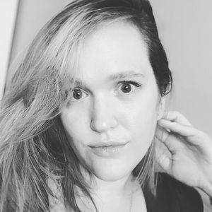 Meet your Posher, Caitlin